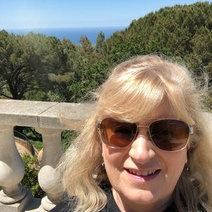 Meet your Posher, Maria